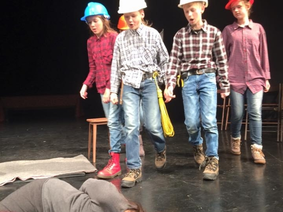 SP 1 Sopot w Teatrze Miejskim w Gdyni