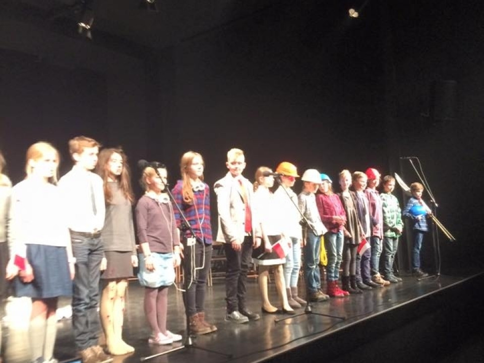 SP 1 Sopot w Teatrze Miejskim w Gdyni