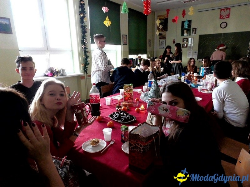 G 10 - Wigilie Klasowe i Wigilia dla nauczycieli i pracowników szkoły