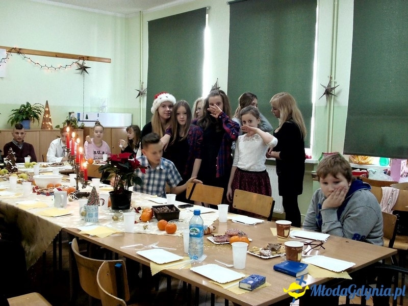 G 10 - Wigilie Klasowe i Wigilia dla nauczycieli i pracowników szkoły