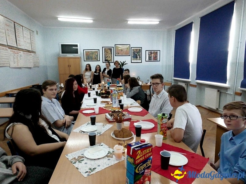 G 10 - Wigilie Klasowe i Wigilia dla nauczycieli i pracowników szkoły