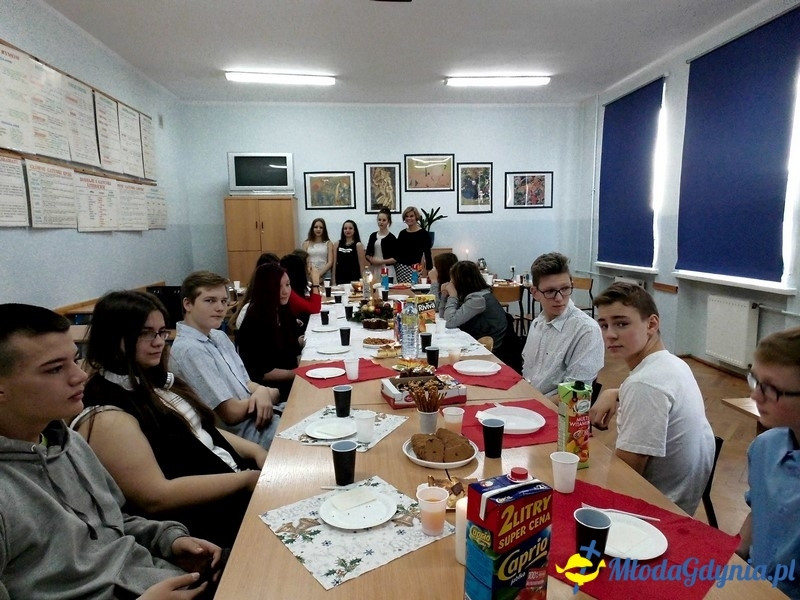 G 10 - Wigilie Klasowe i Wigilia dla nauczycieli i pracowników szkoły