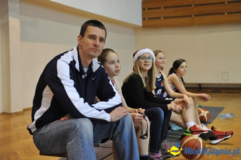 Turniej Mikołajkowy U-12 Kobiet