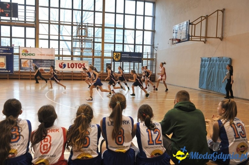 Turniej Mikołajkowy U-12 Kobiet