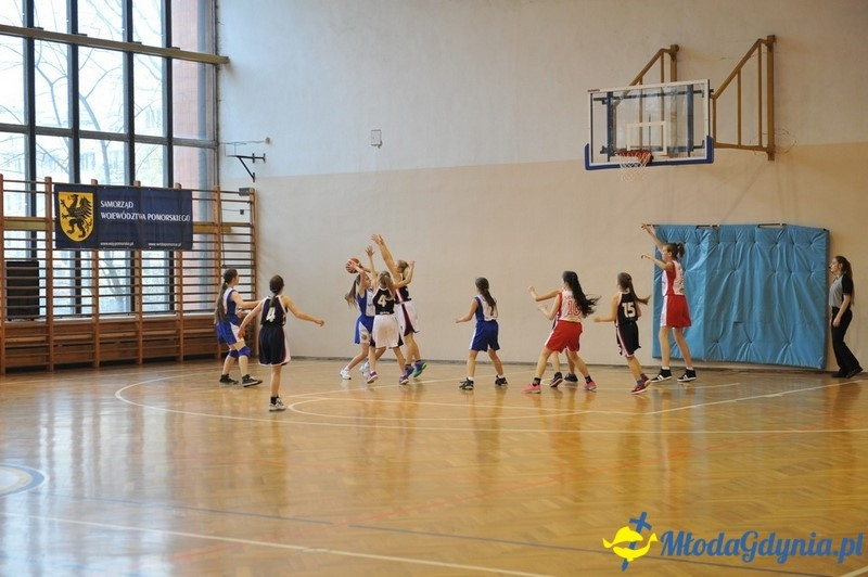 Turniej Mikołajkowy U-12 Kobiet