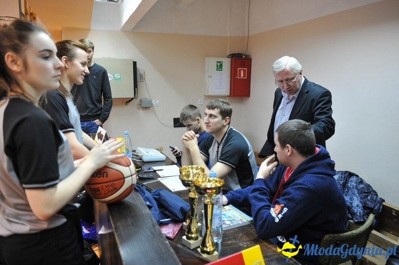 Turniej Mikołajkowy U-12 Kobiet