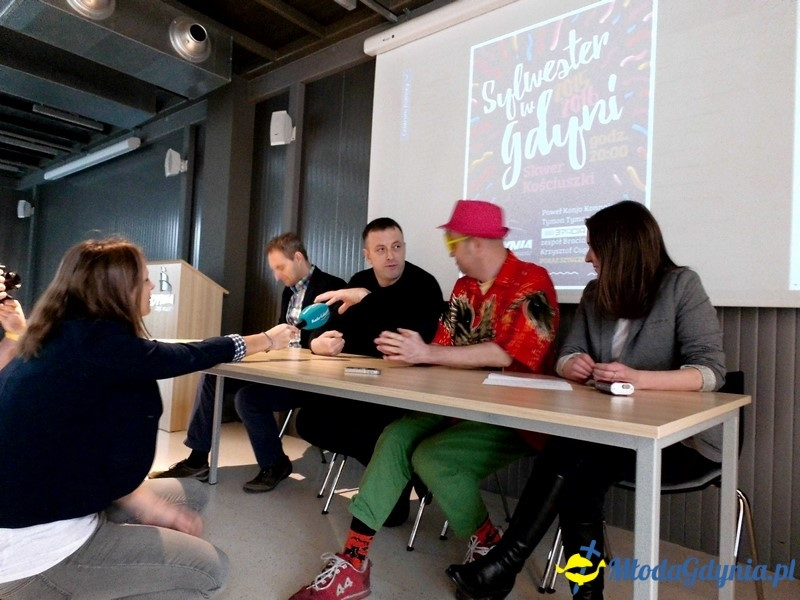 Konferencja prasowa poświęcona przygotowaniom do gdyńskiego Sylwestra.