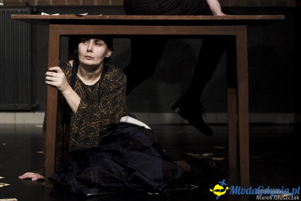 Pomiędzy wg Ślubu Witolda Gombrowicza