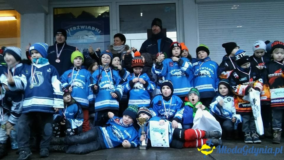 VI Nieoficjalne Mistrzostwa Pomorza w Mini Hokeju - Niedźwiadki na drugim miejscu
