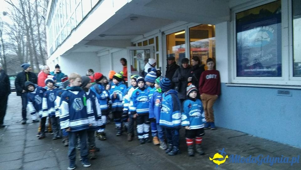 VI Nieoficjalne Mistrzostwa Pomorza w Mini Hokeju - Niedźwiadki na drugim miejscu