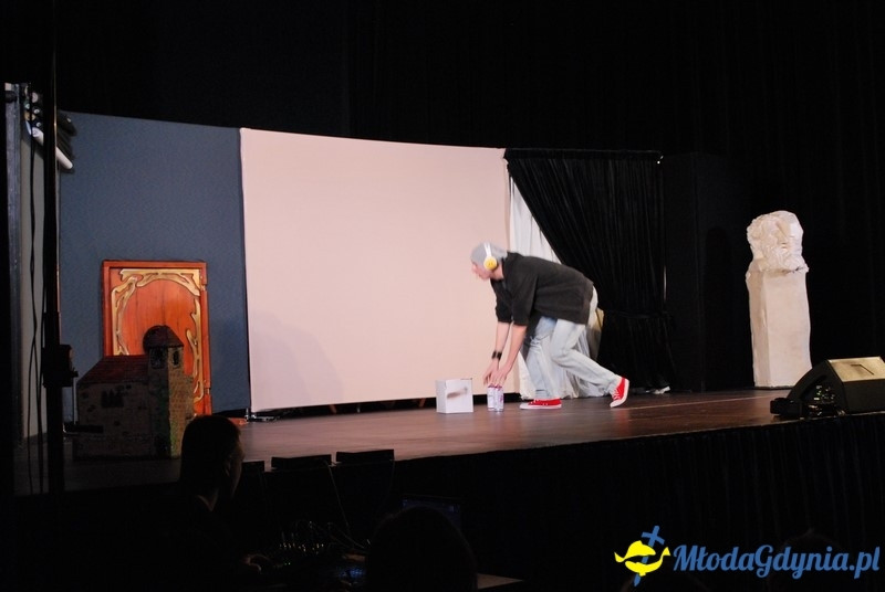 Od Grecji do graffiti - przedstawienie w sali portu