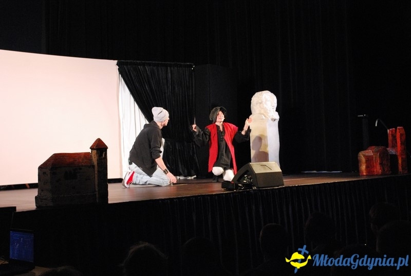 Od Grecji do graffiti - przedstawienie w sali portu