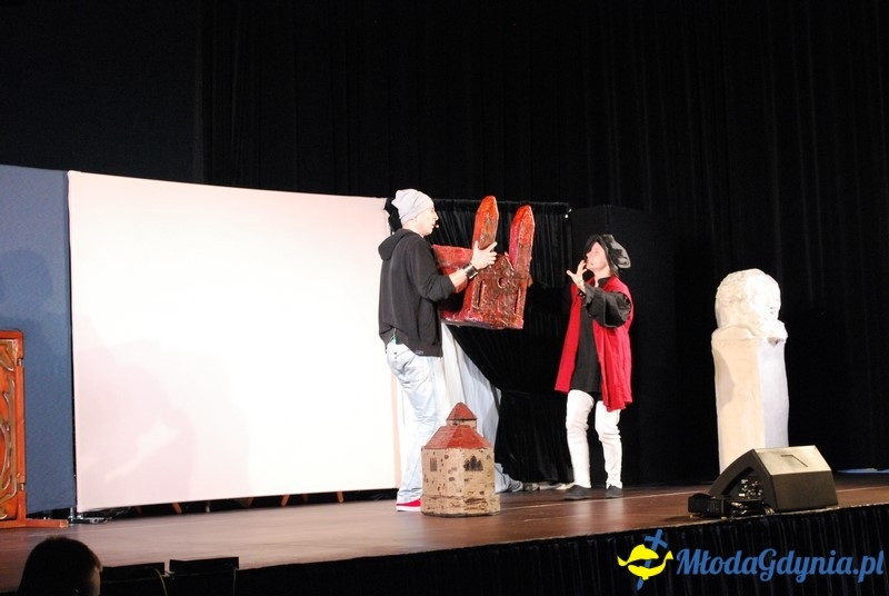 Od Grecji do graffiti - przedstawienie w sali portu