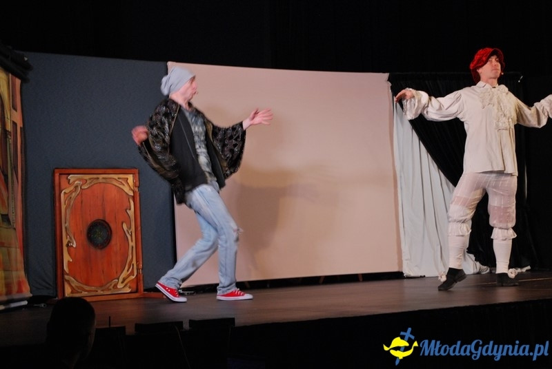 Od Grecji do graffiti - przedstawienie w sali portu