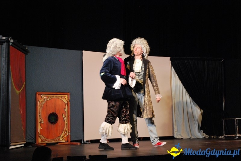 Od Grecji do graffiti - przedstawienie w sali portu