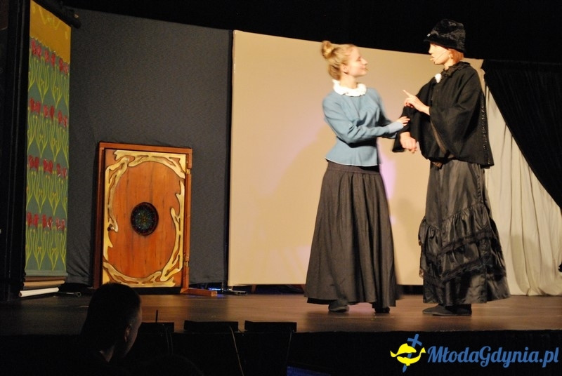 Od Grecji do graffiti - przedstawienie w sali portu