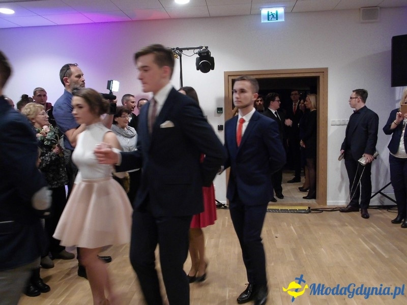 Studniówka II LO im. Adama Mickiewicza w Gdyni ( II )