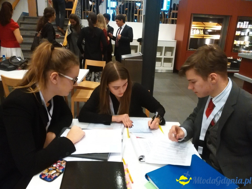 II LO - International Moot Court Competition w Hadze