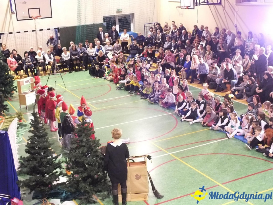 DZIEŃ BABCI I DZIADKA w SP w Pogórzu