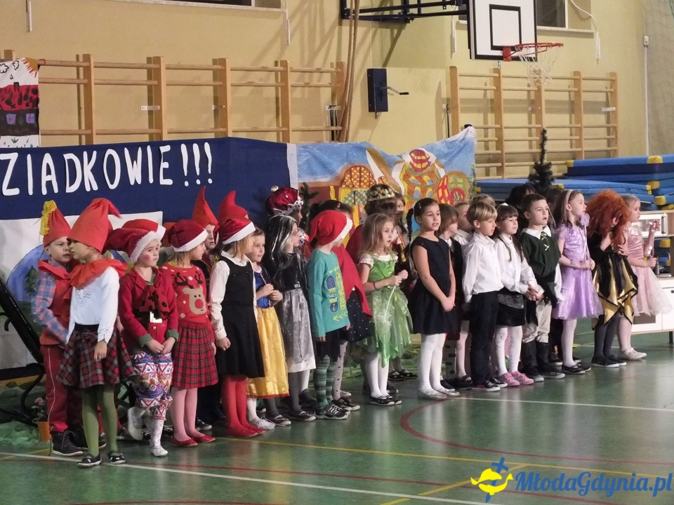 DZIEŃ BABCI I DZIADKA w SP w Pogórzu