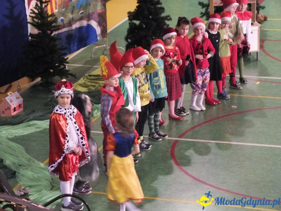 DZIEŃ BABCI I DZIADKA w SP w Pogórzu