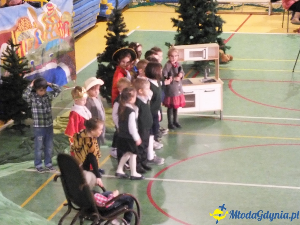 DZIEŃ BABCI I DZIADKA w SP w Pogórzu