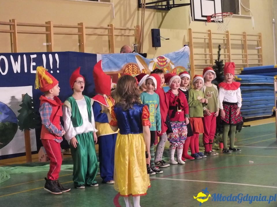 DZIEŃ BABCI I DZIADKA w SP w Pogórzu