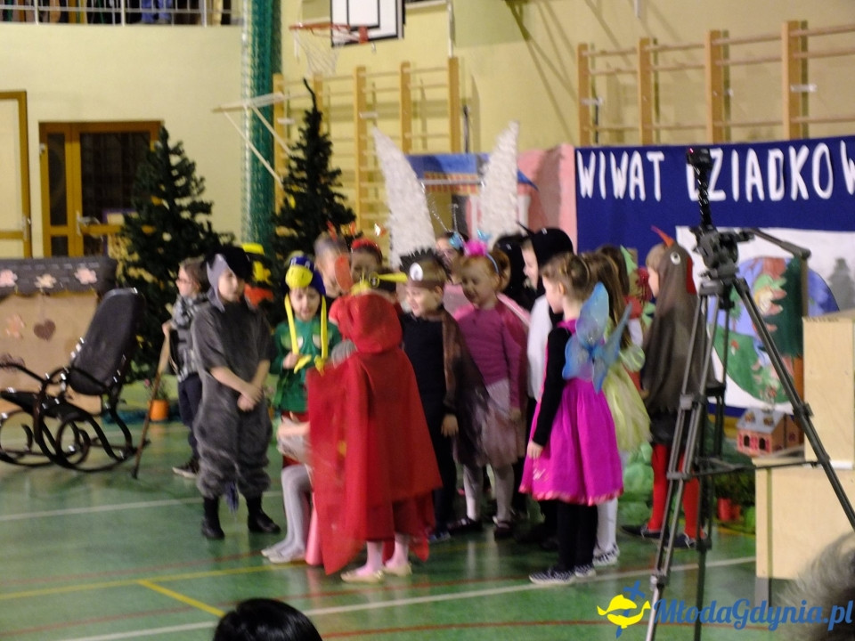 DZIEŃ BABCI I DZIADKA w SP w Pogórzu