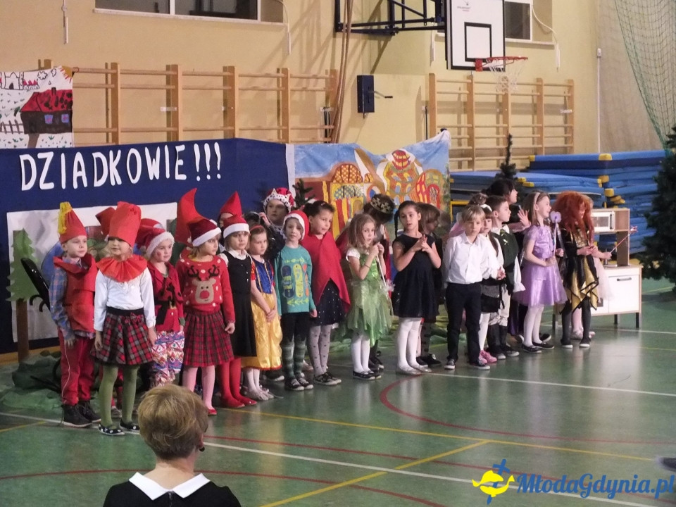 DZIEŃ BABCI I DZIADKA w SP w Pogórzu