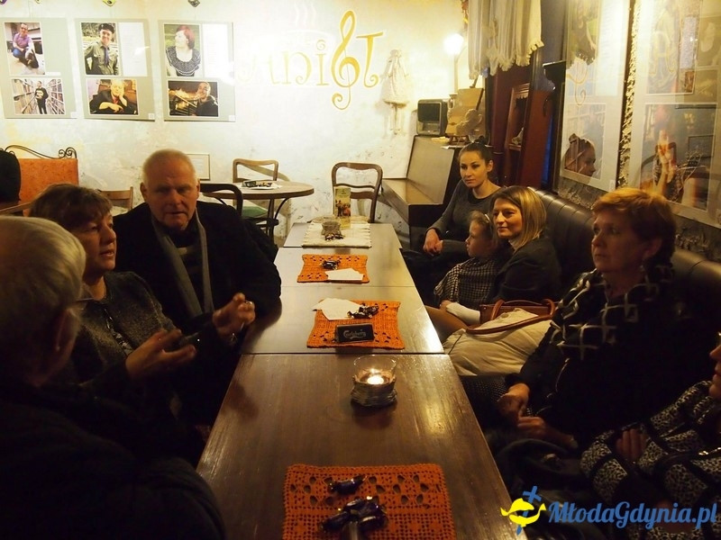 Kawaleria Dam - pierwsza wystawa w Caffe Anioł