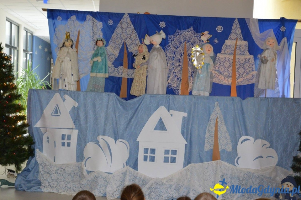 Teatr Kukiełek na Dąbrowie - Zespół Wczesnej Edukacji nr 1 w Gdyni