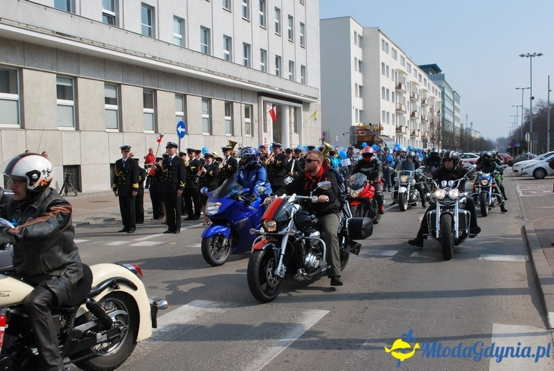 Autyzm - zdarza się - przemarsz w Gdyni 02.04.2017