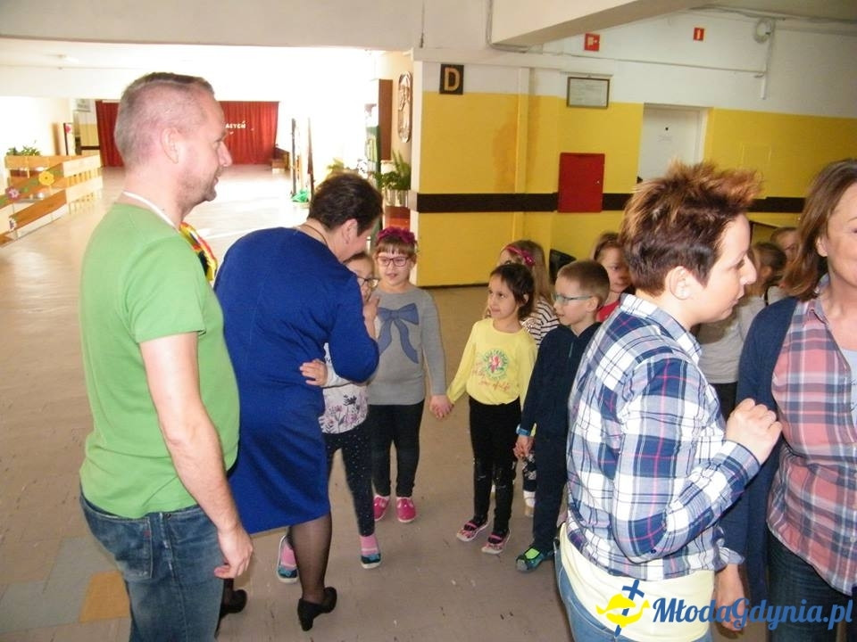 Przedszkole 47 w ZS 11 - Wokół nas wiosna, piękna i radosna