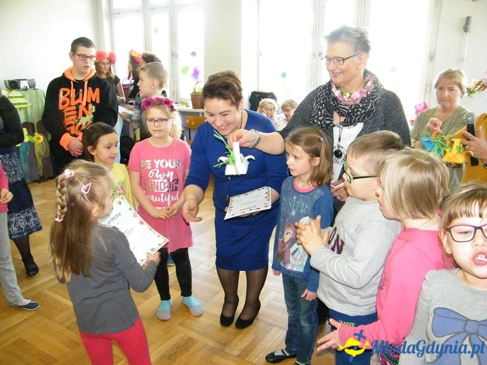 Przedszkole 47 w ZS 11 - Wokół nas wiosna, piękna i radosna