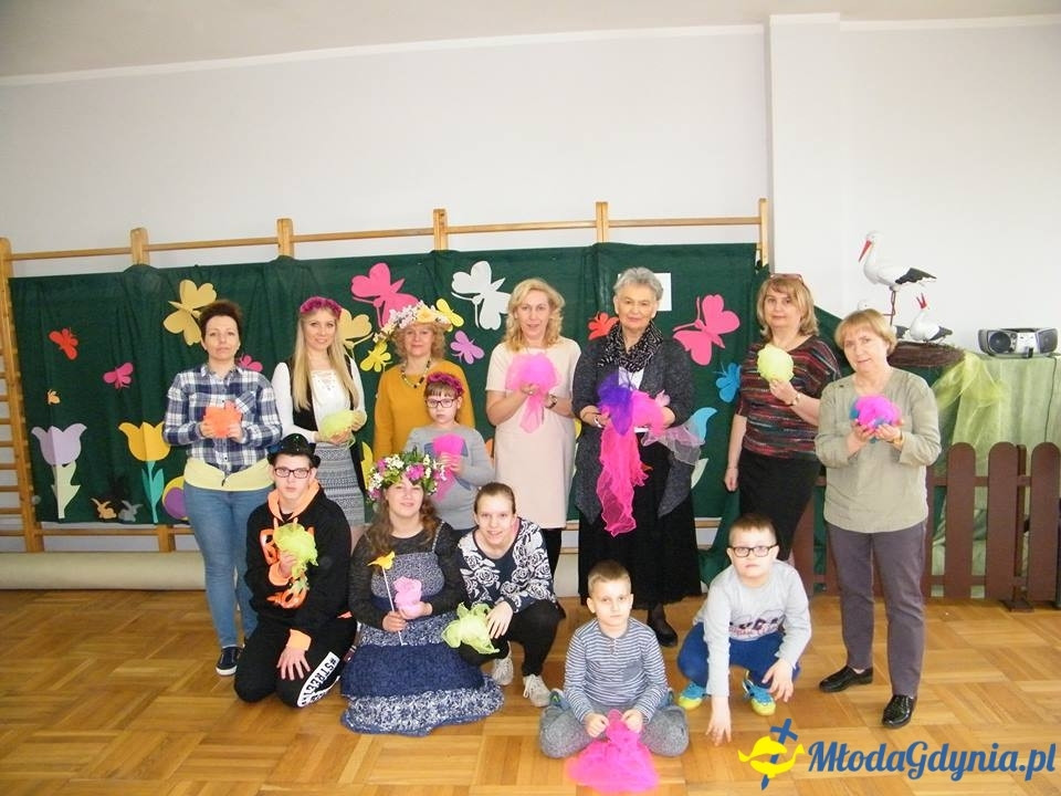 Przedszkole 47 w ZS 11 - Wokół nas wiosna, piękna i radosna