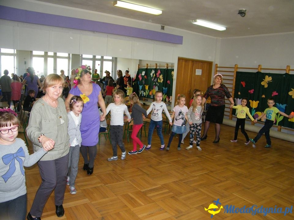 Przedszkole 47 w ZS 11 - Wokół nas wiosna, piękna i radosna