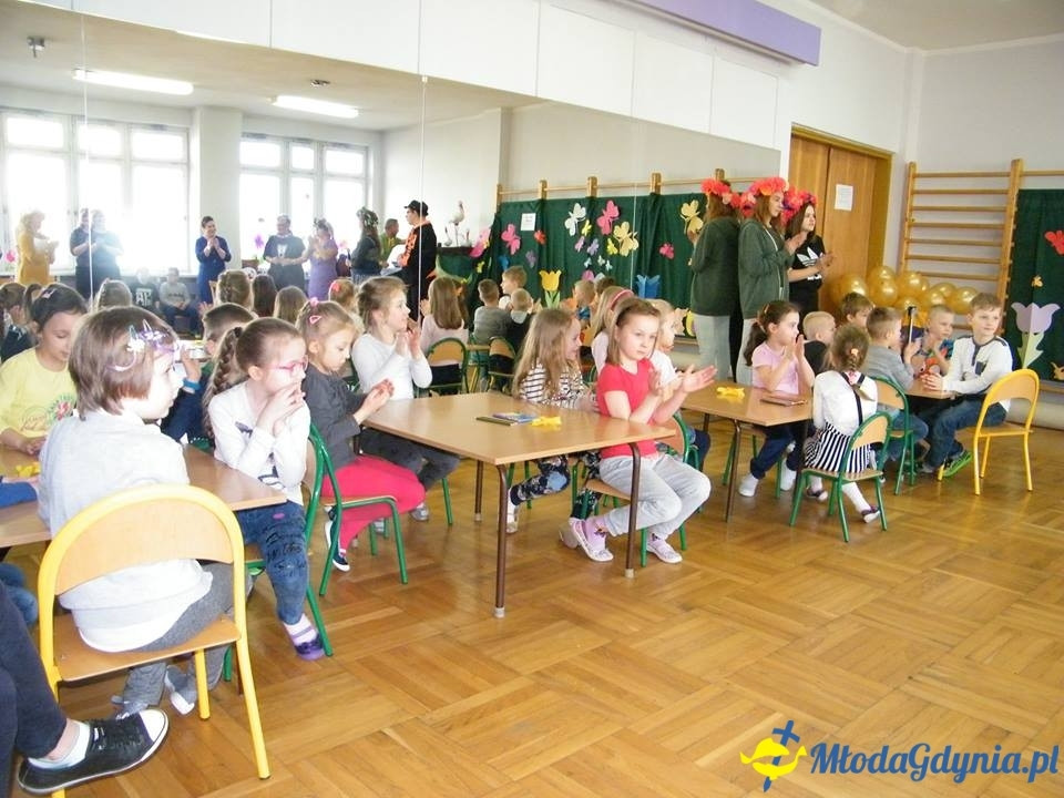 Przedszkole 47 w ZS 11 - Wokół nas wiosna, piękna i radosna