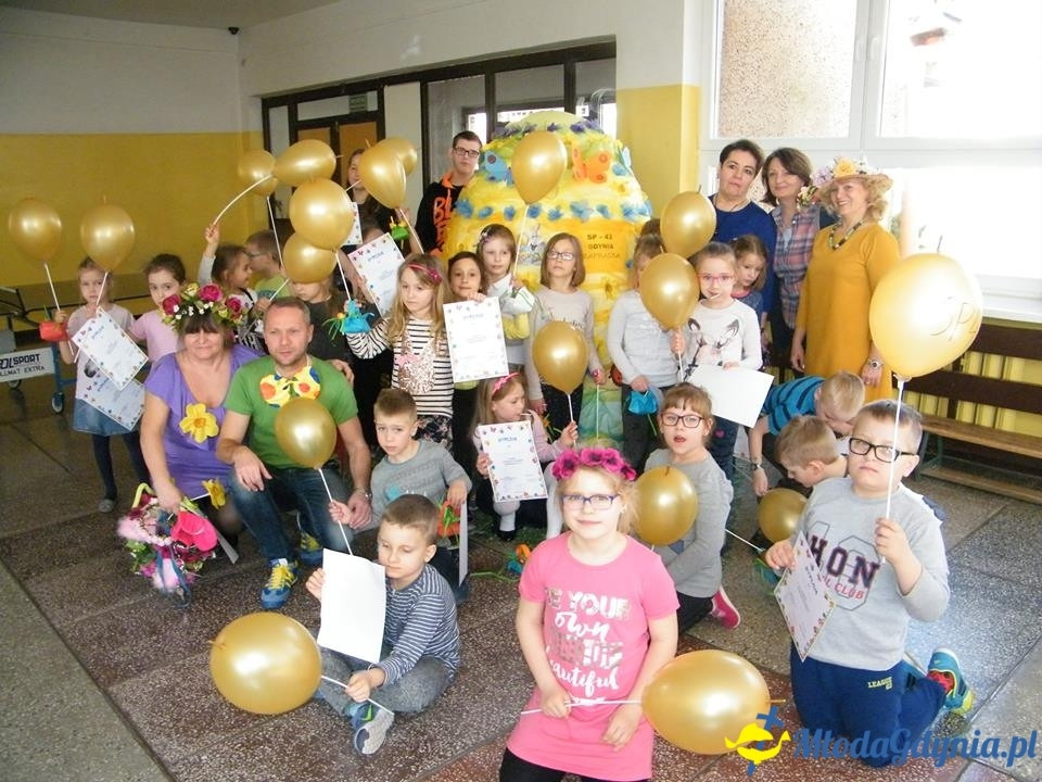 Przedszkole 47 w ZS 11 - Wokół nas wiosna, piękna i radosna