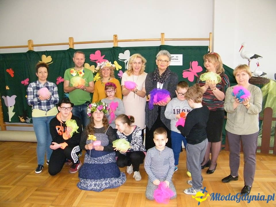 Przedszkole 47 w ZS 11 - Wokół nas wiosna, piękna i radosna