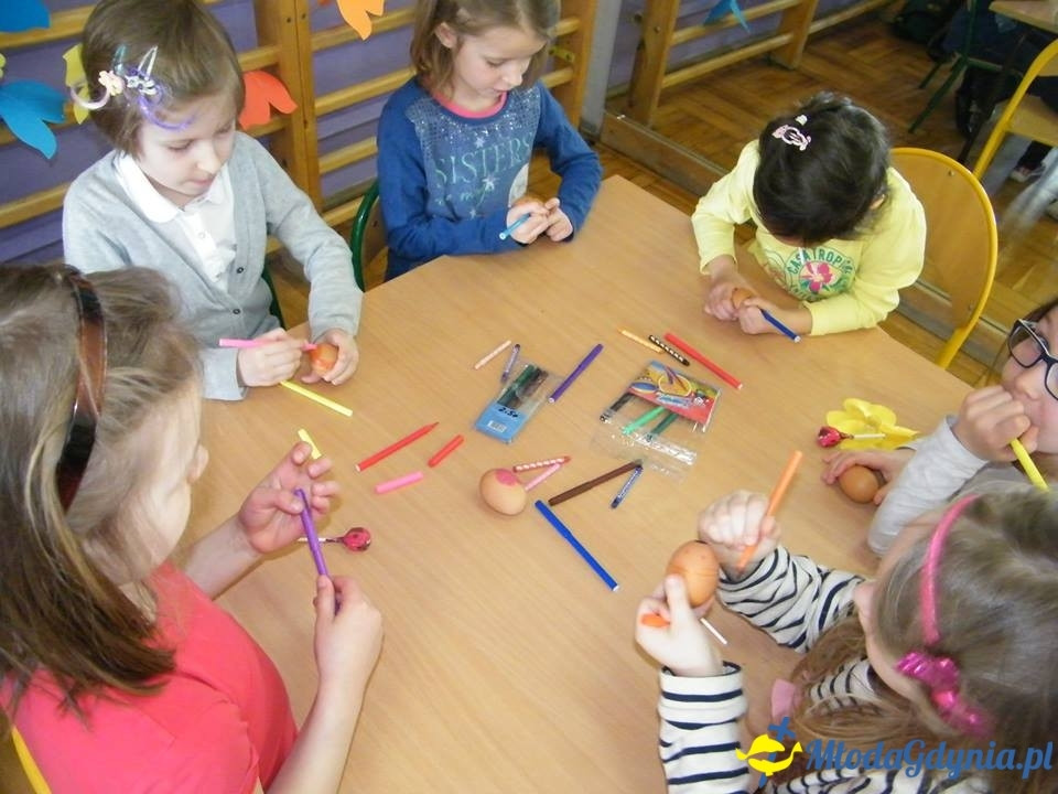 Przedszkole 47 w ZS 11 - Wokół nas wiosna, piękna i radosna