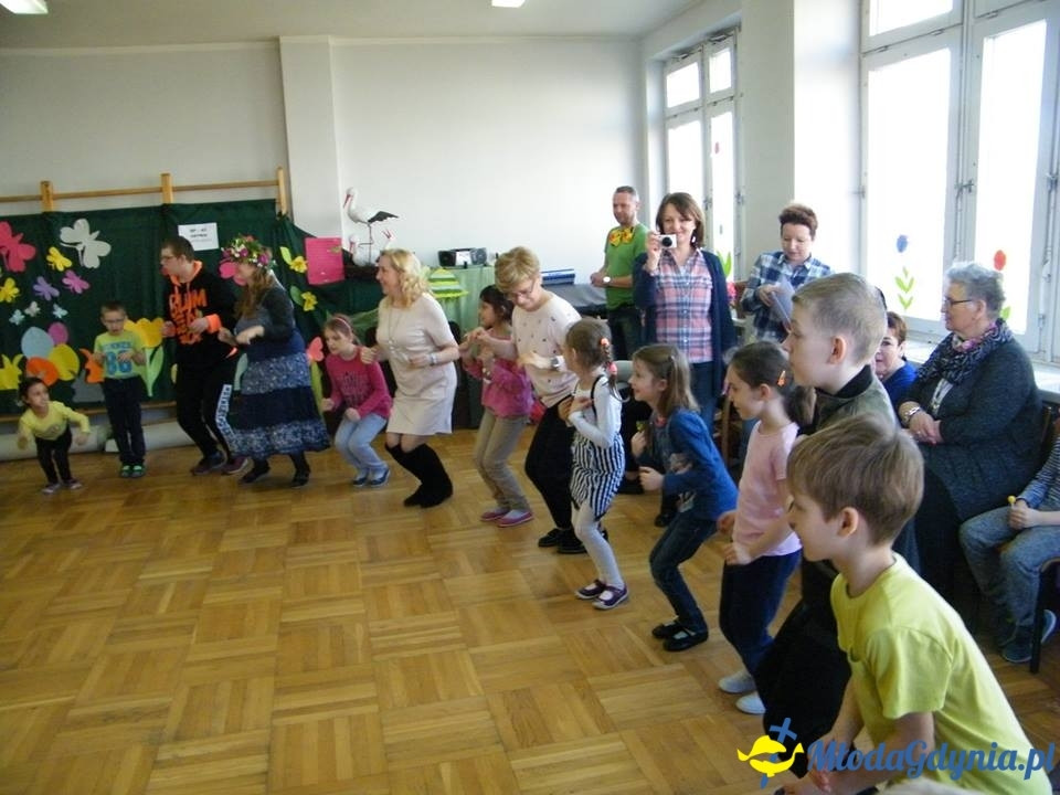 Przedszkole 47 w ZS 11 - Wokół nas wiosna, piękna i radosna