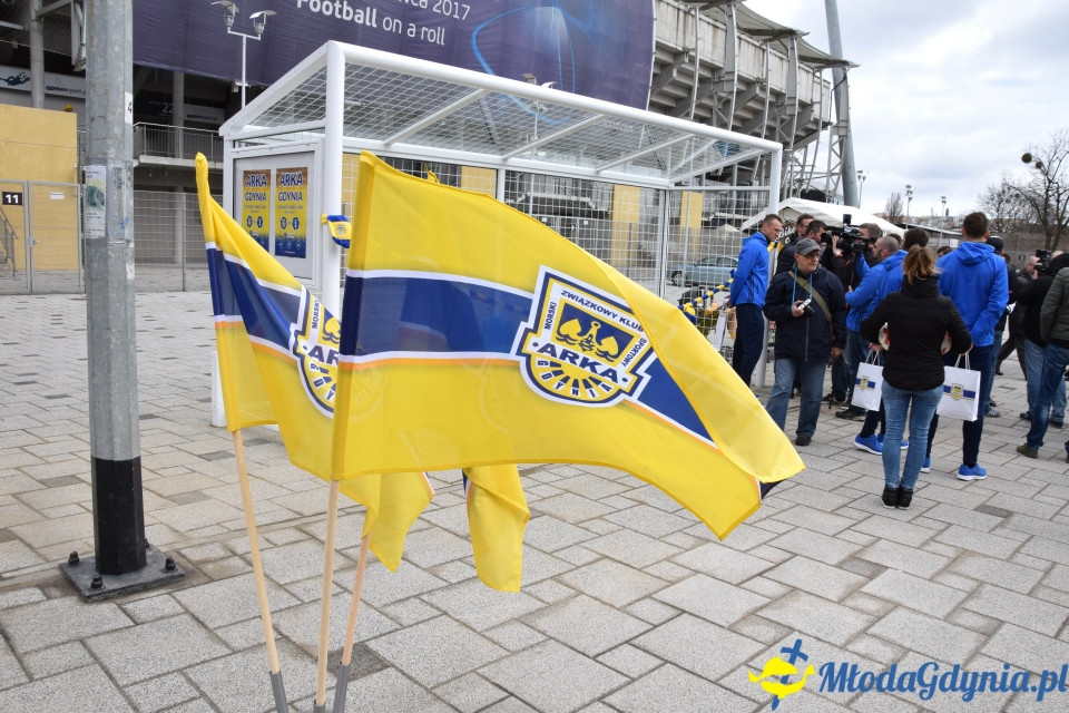 Przystanek w kształcie bramki - Stadion Miejski