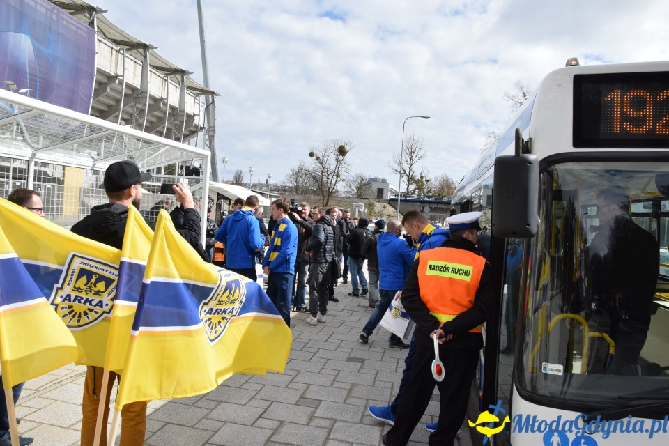 Przystanek w kształcie bramki - Stadion Miejski