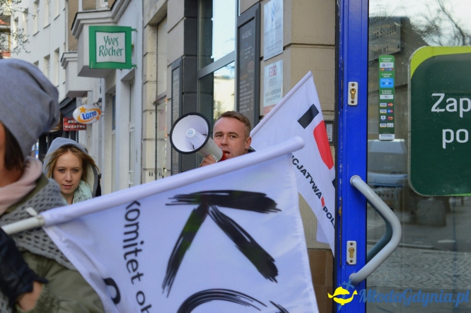 Protest przed siedzibą PiS