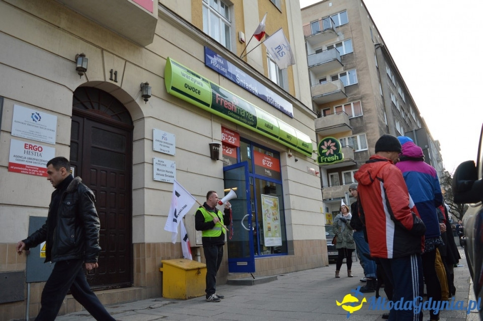 Protest przed siedzibą PiS