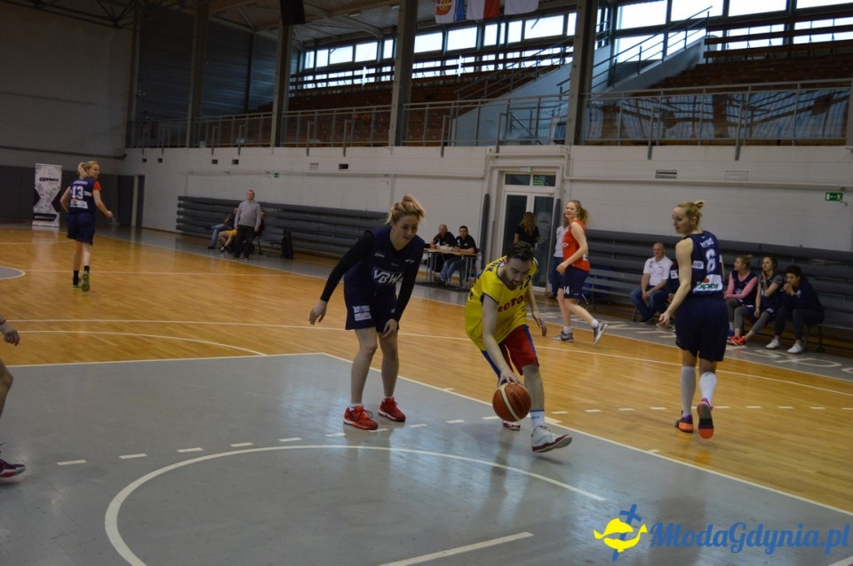 Basket Gdynia vs klub kibica