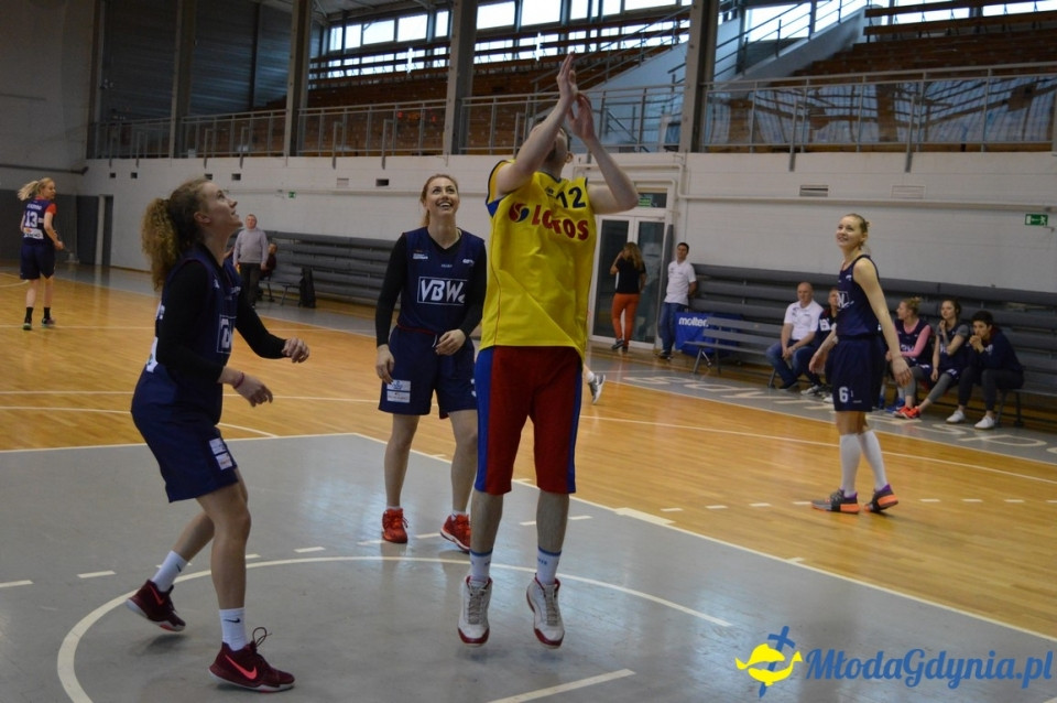 Basket Gdynia vs klub kibica