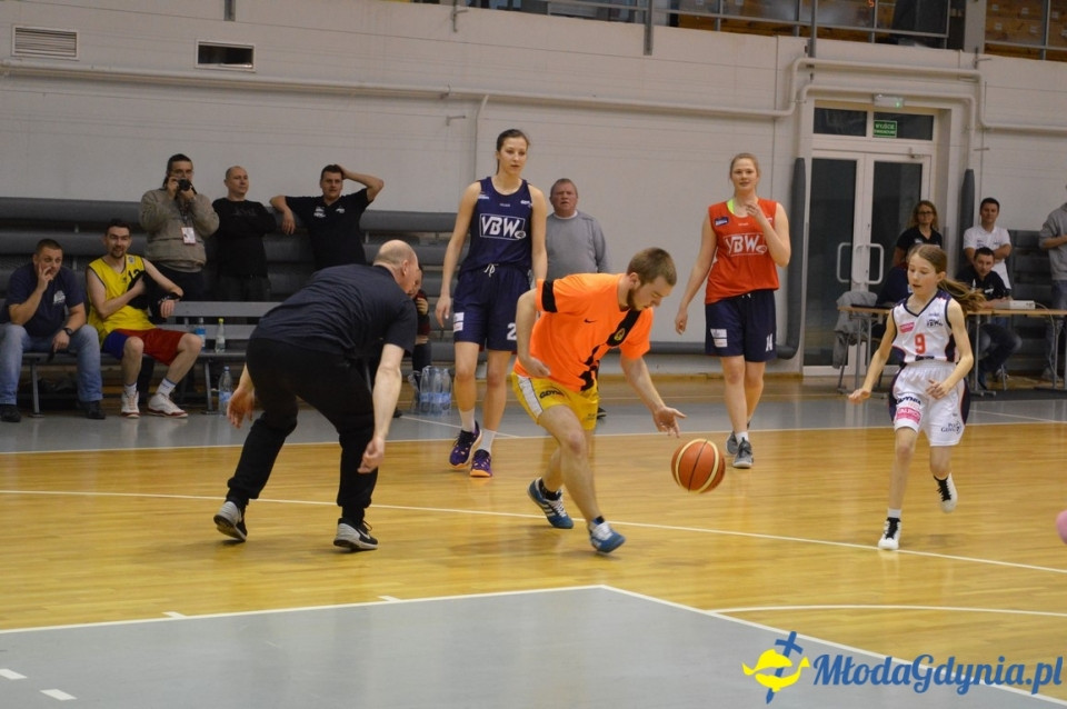Basket Gdynia vs klub kibica