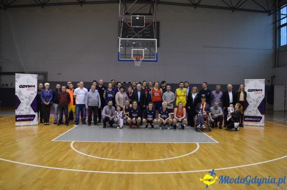 Basket Gdynia vs klub kibica