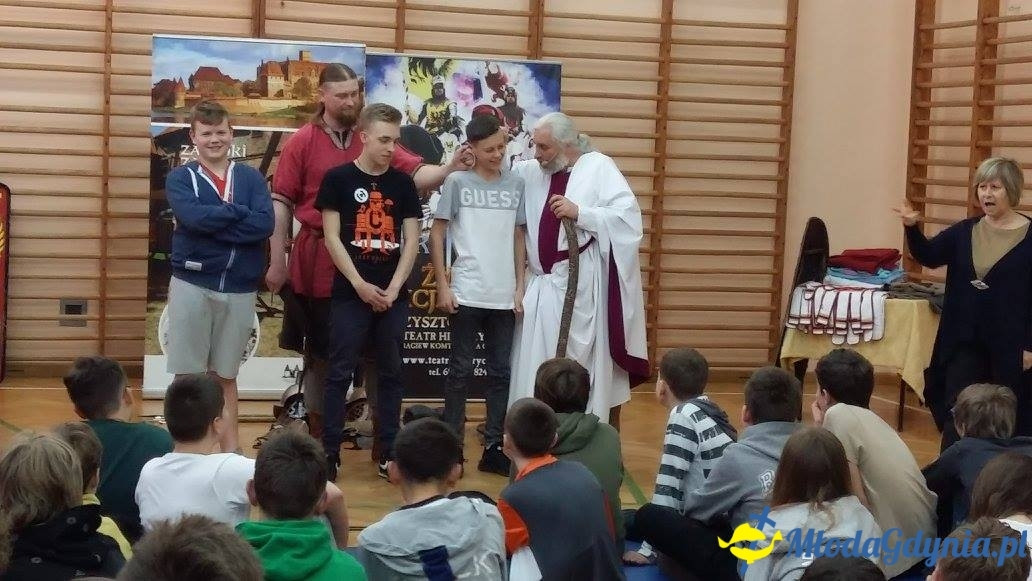 G 10 - Spotkanie z Bractwem z zamku w Gniewie - wesoło i ciekawie